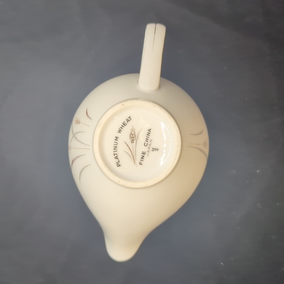 1960 Platinum Wheat Fine China of Japan creamer - Picture 3 of 4